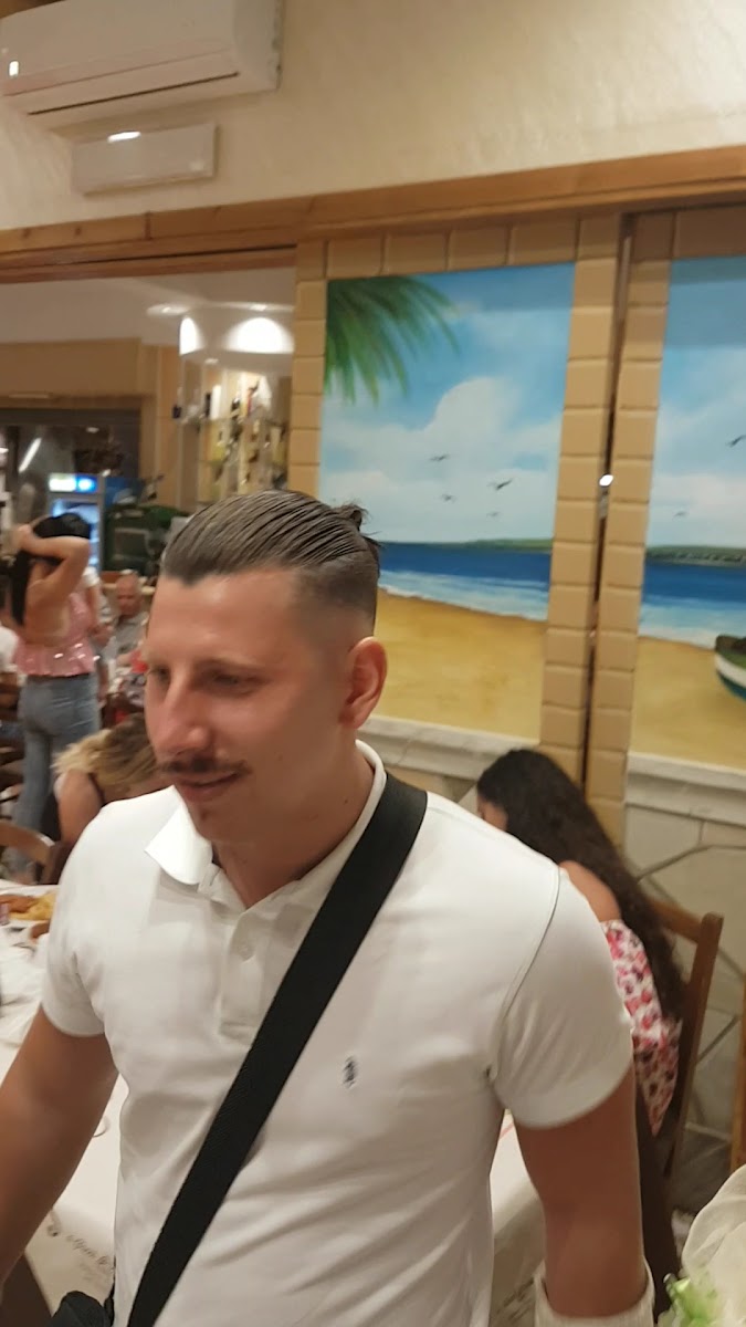 A Facci R'immiriusi Ristorante E Pizzeria-2